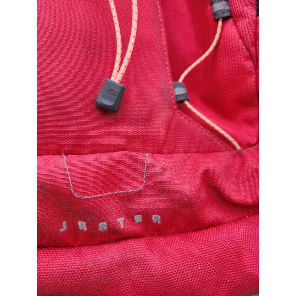 The North Face Jester Outdoor Hiking School Backpack Pink / Red. Lots Of Pockets